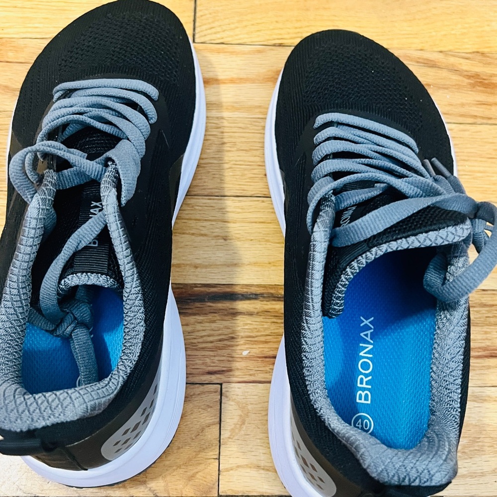 Bronax Black and Gray Sneakers